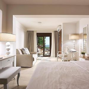 Deluxe Zimmer mit Kingsize-Bett